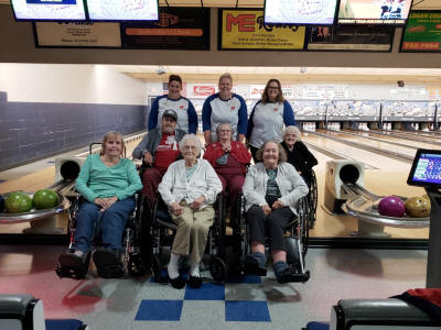 http://archives.lincolndailynews.com/2018/Oct/15/images/101518pics/Bowling.jpg